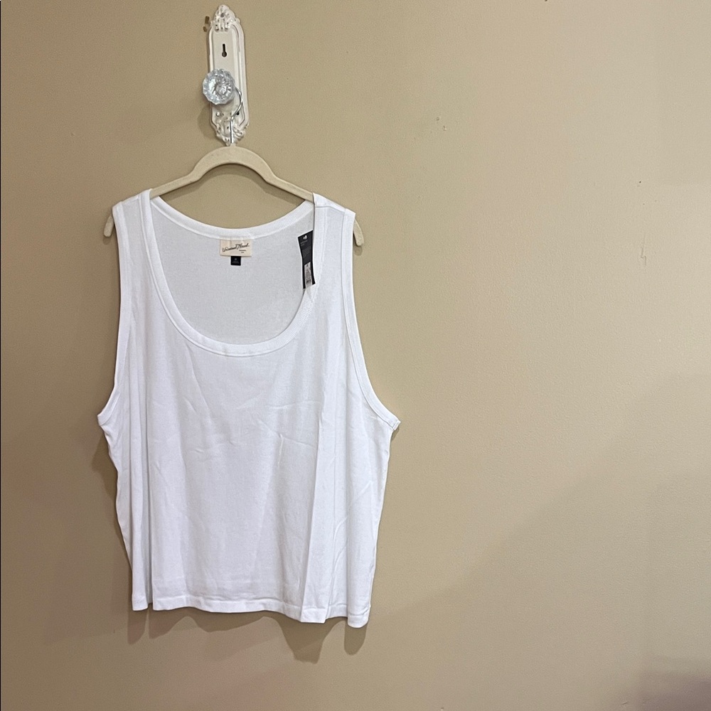 Universal Thread White Tank Top - Picture 3 of 10